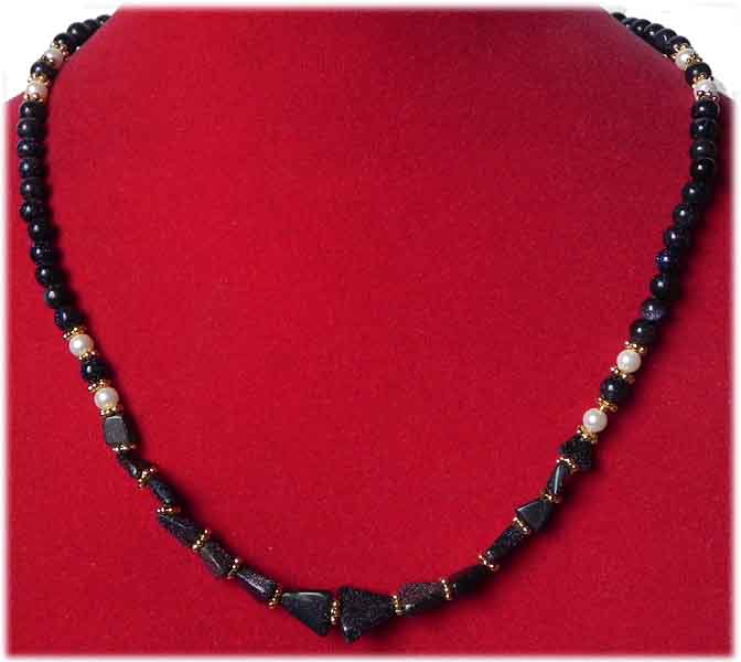 Perlenkette black Taramandel