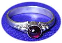 Silberring mit Granat